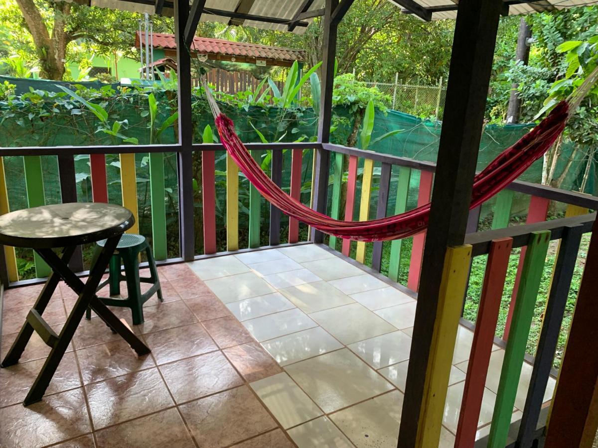 Brigitte'S Ranch Hotel Cahuita Exterior photo