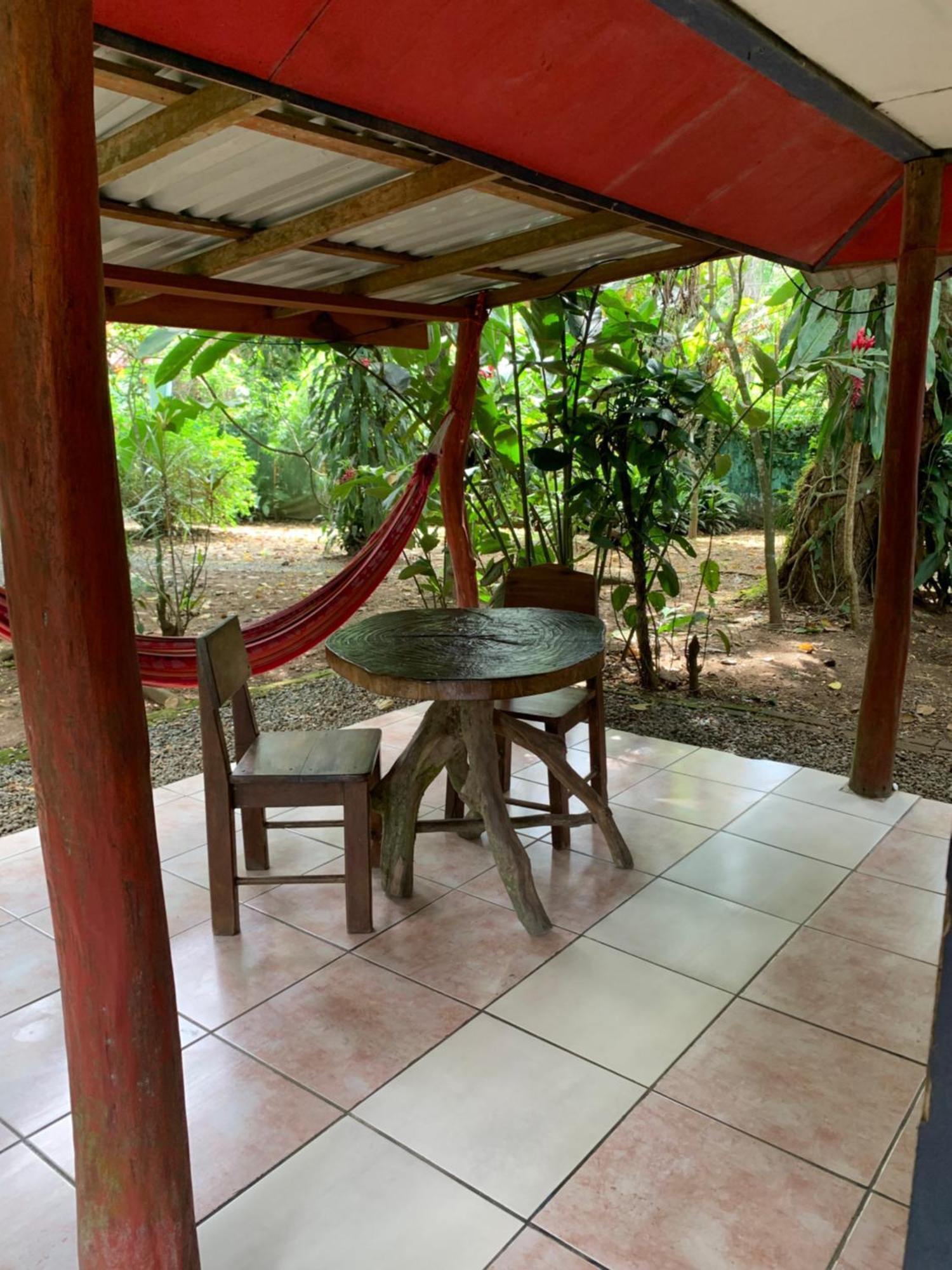 Brigitte'S Ranch Hotel Cahuita Exterior photo